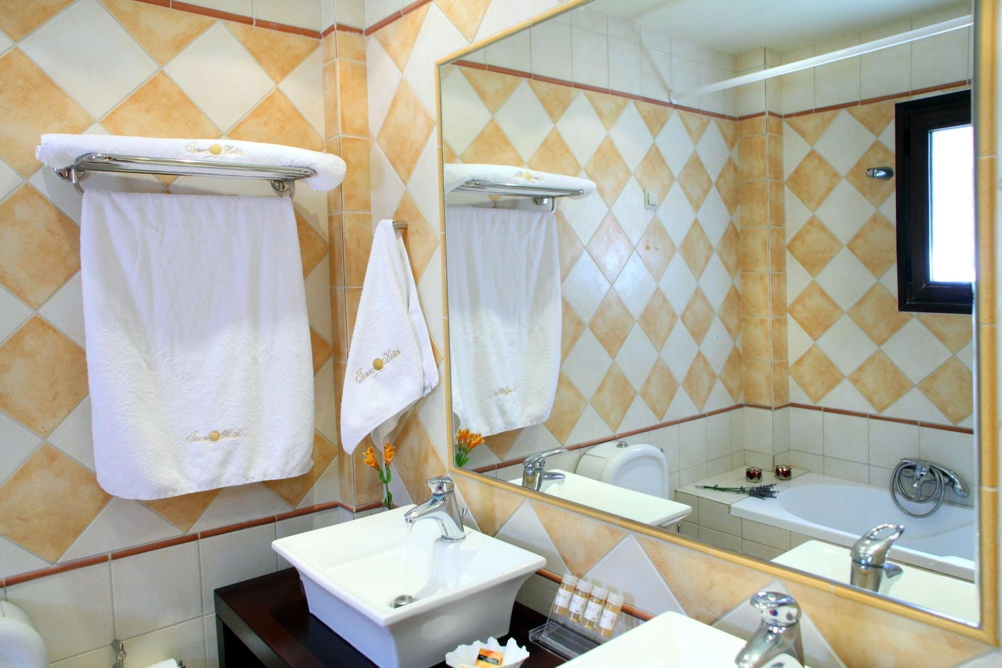Hotel Tesoro Nikiana Dış mekan fotoğraf