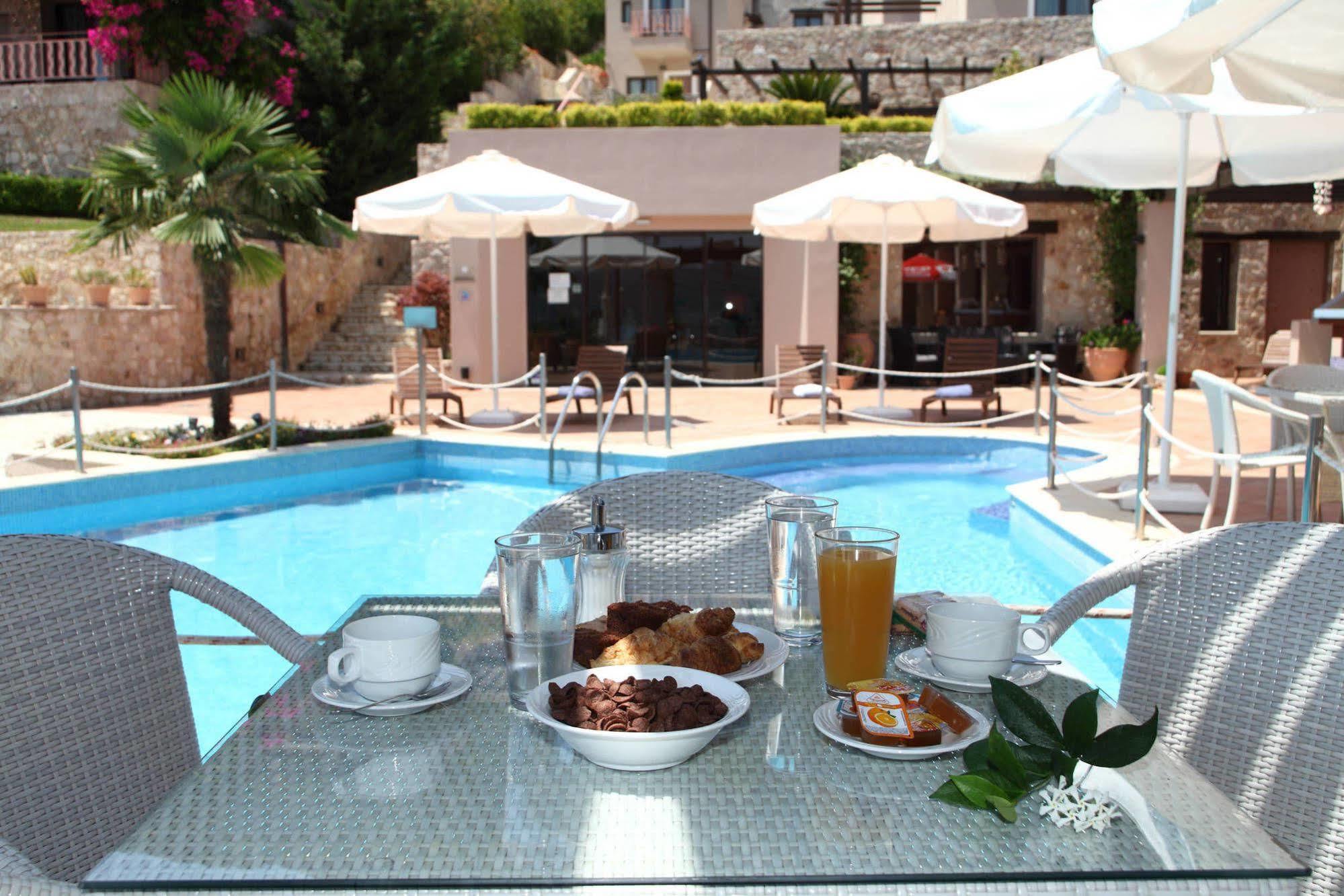 Hotel Tesoro Nikiana Dış mekan fotoğraf